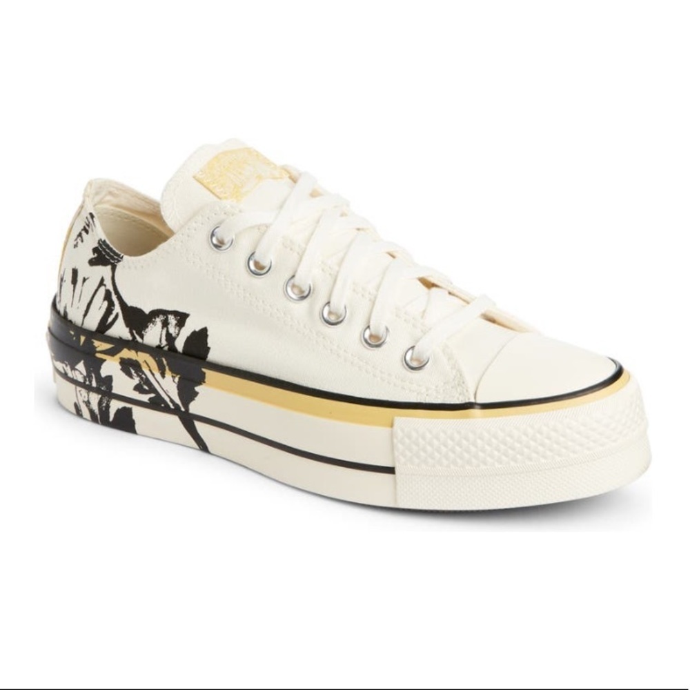 {Converse} lift low top sneaker